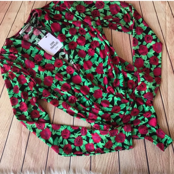 BLOGGER FAVORITE GORGEOUS NWT ZARA Floral Bodysuit - Picture 5 of 8